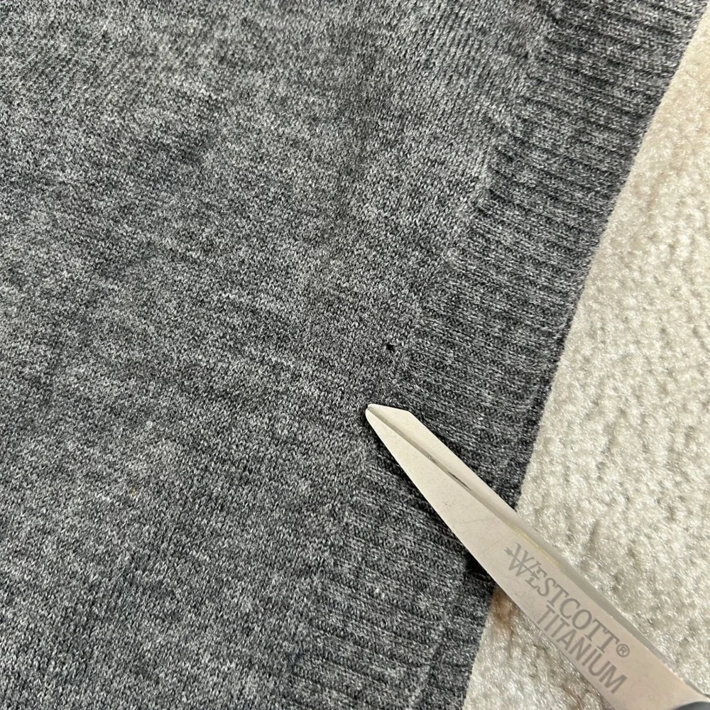 Nike Golf Sweater Vest Mens Large Gray 100% Merino Wool V-Neck Sleeveless Knit